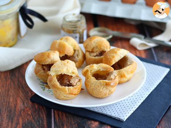 Foie gras and onion chutney puffs