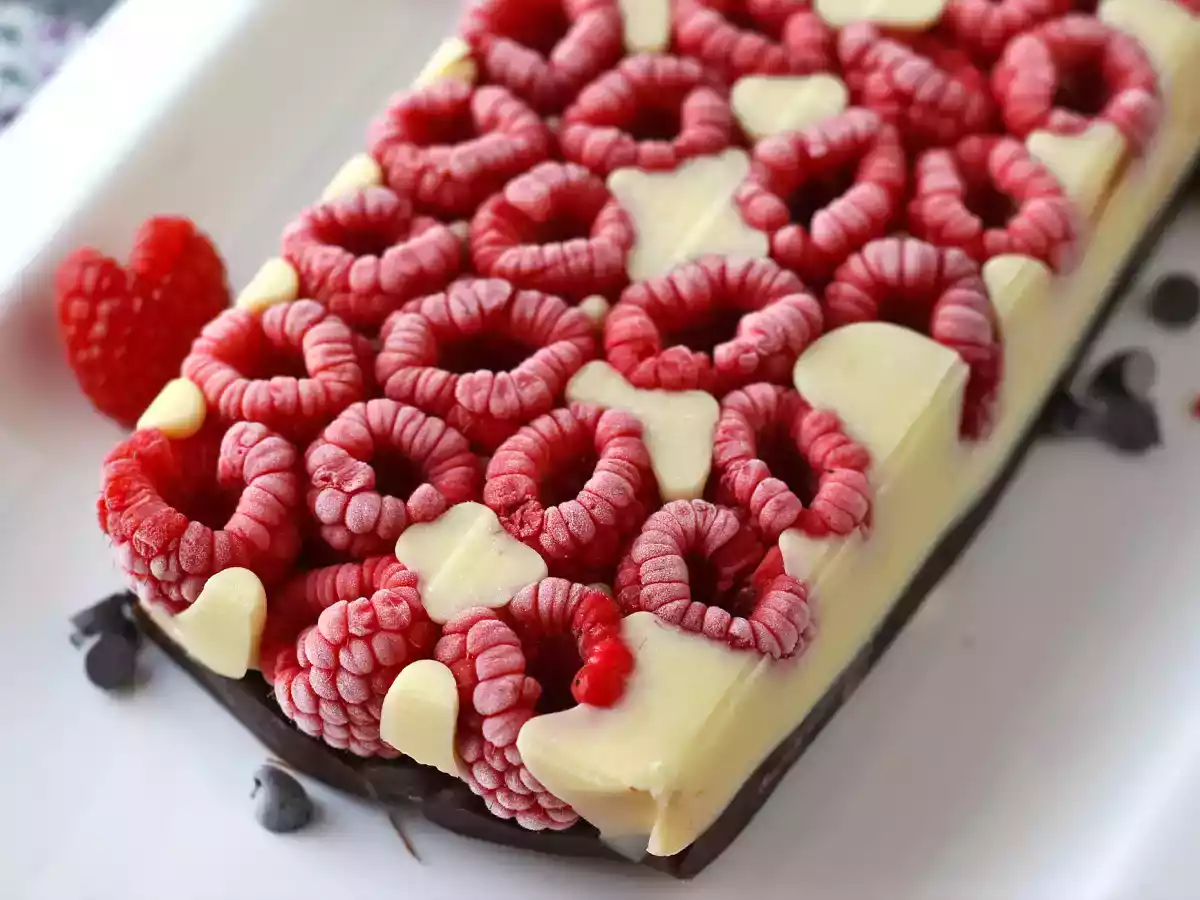 Franui-style chocolate bar with raspberries, white and dark chocolate! - photo 3