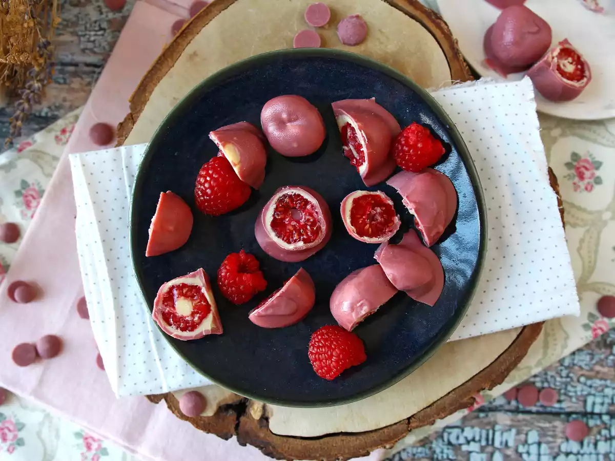 Franui-style raspberry, white chocolate and ruby chocolate bites - photo 2
