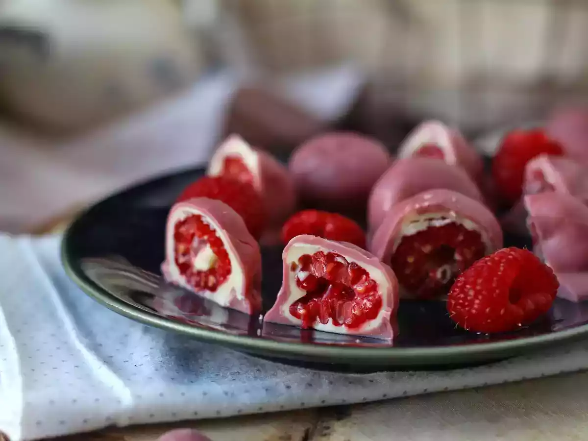Franui-style raspberry, white chocolate and ruby chocolate bites - photo 5