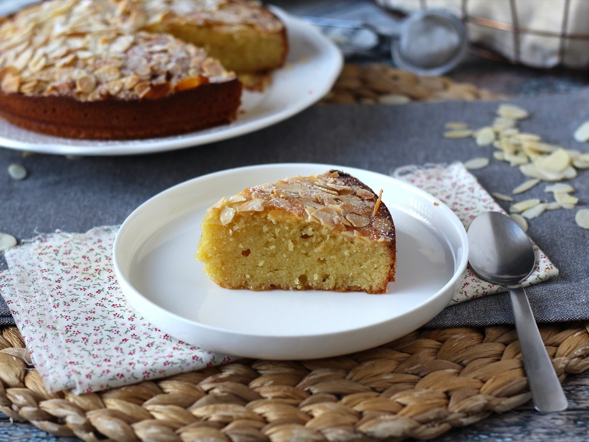 French Amandier cake, the super soft almond cake - photo 3