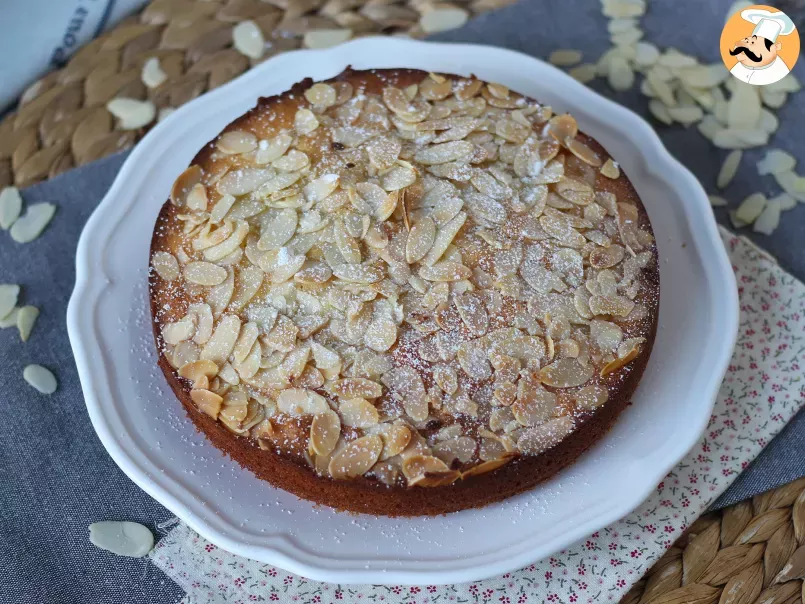 French Amandier cake, the super soft almond cake, photo 4