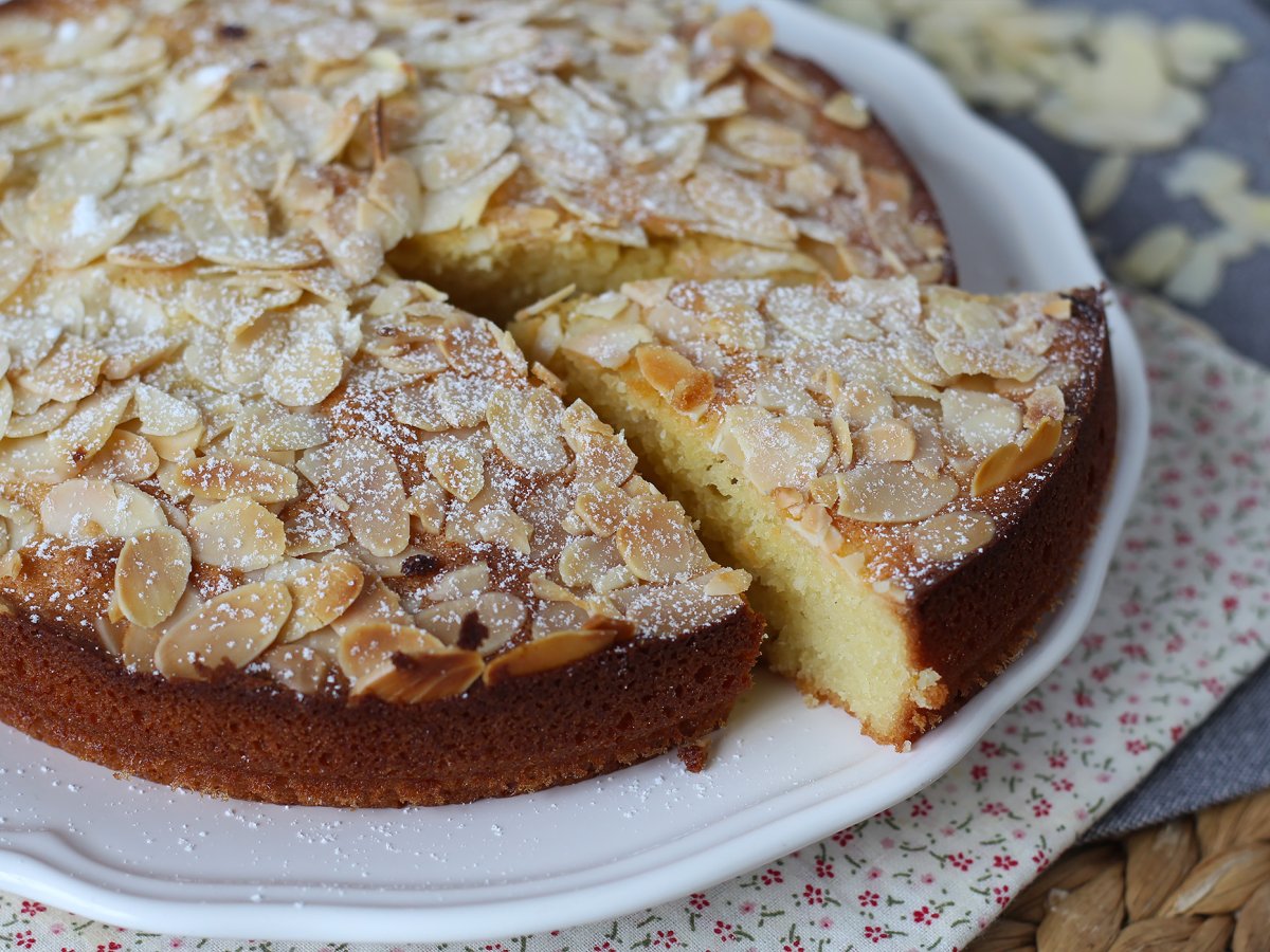 French Amandier cake, the super soft almond cake - photo 5