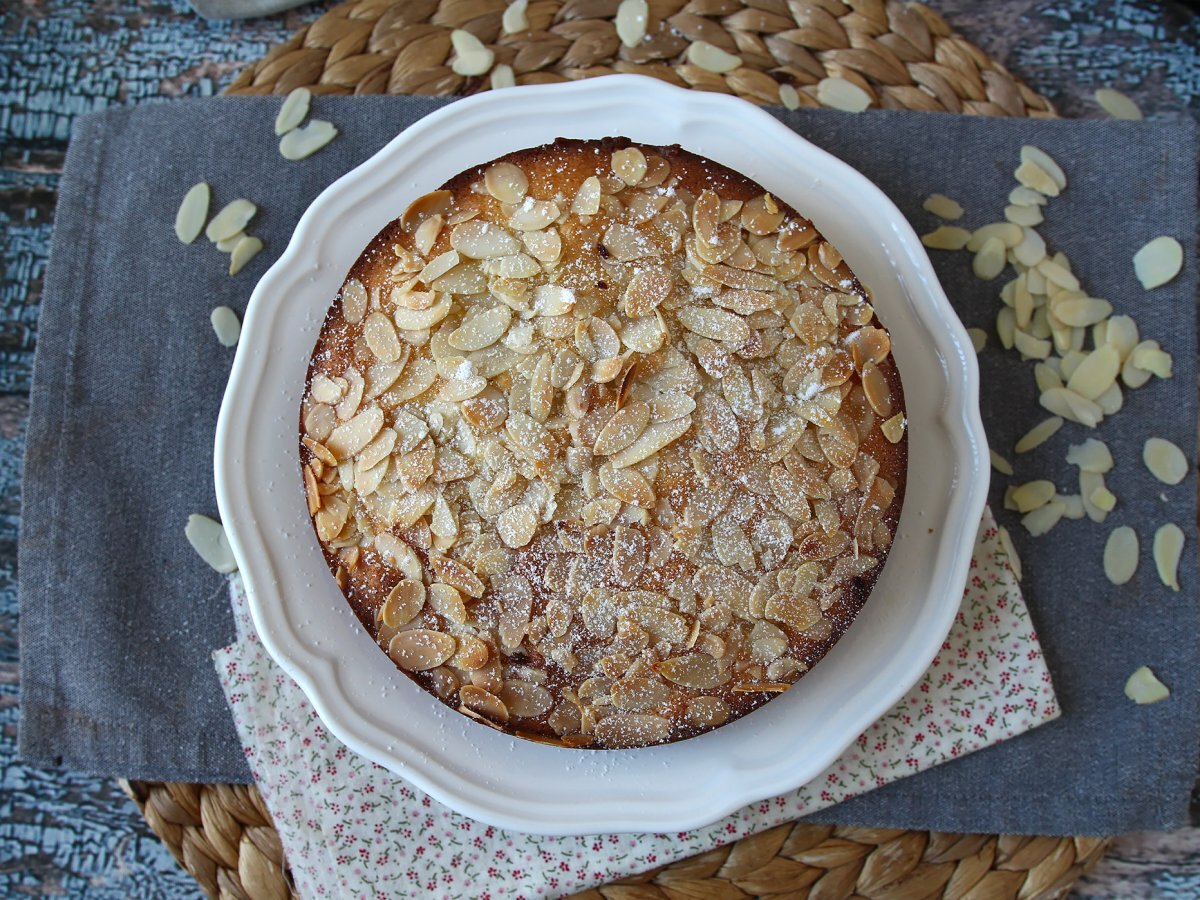 French Amandier cake, the super soft almond cake - photo 6