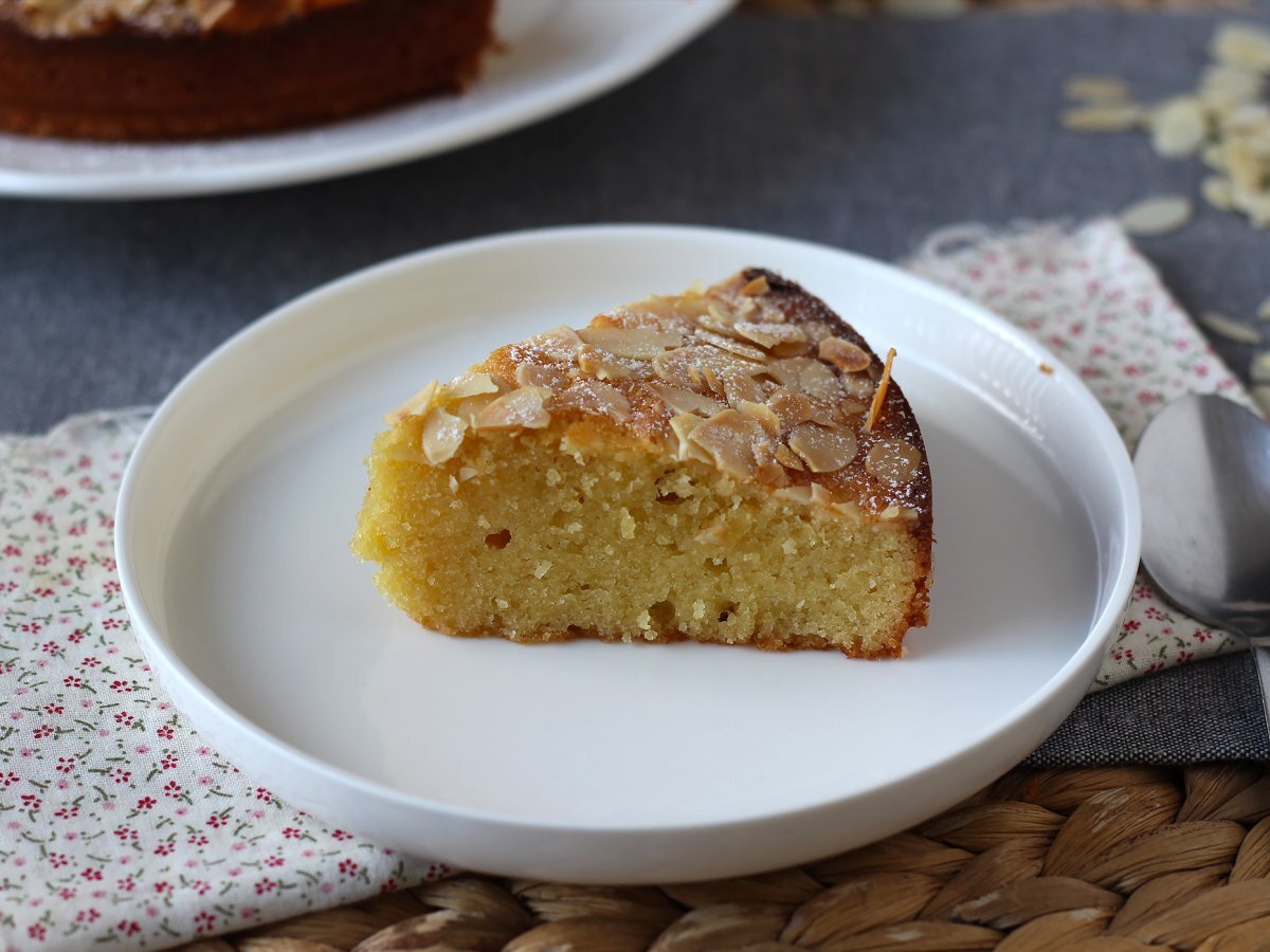 French Amandier cake, the super soft almond cake - photo 7