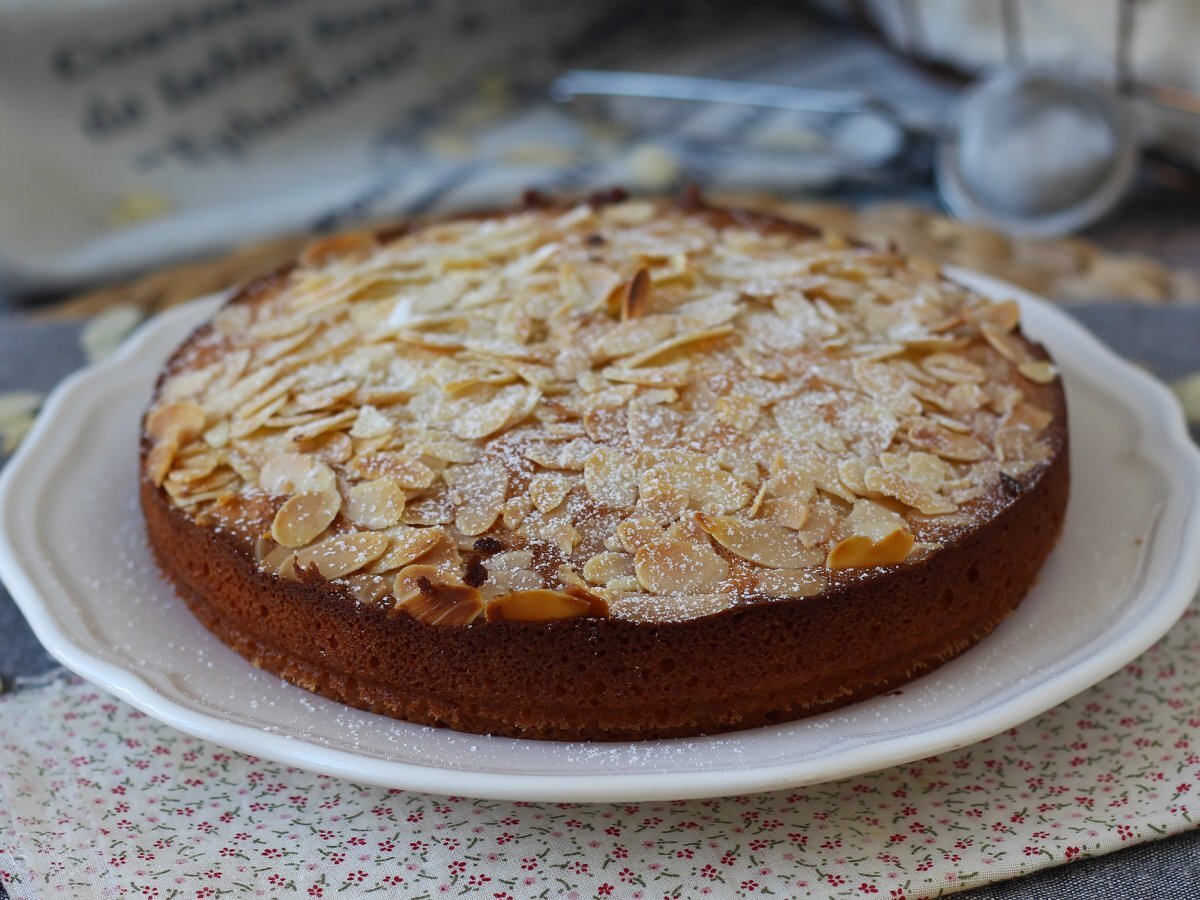 French Amandier cake, the super soft almond cake - photo 8