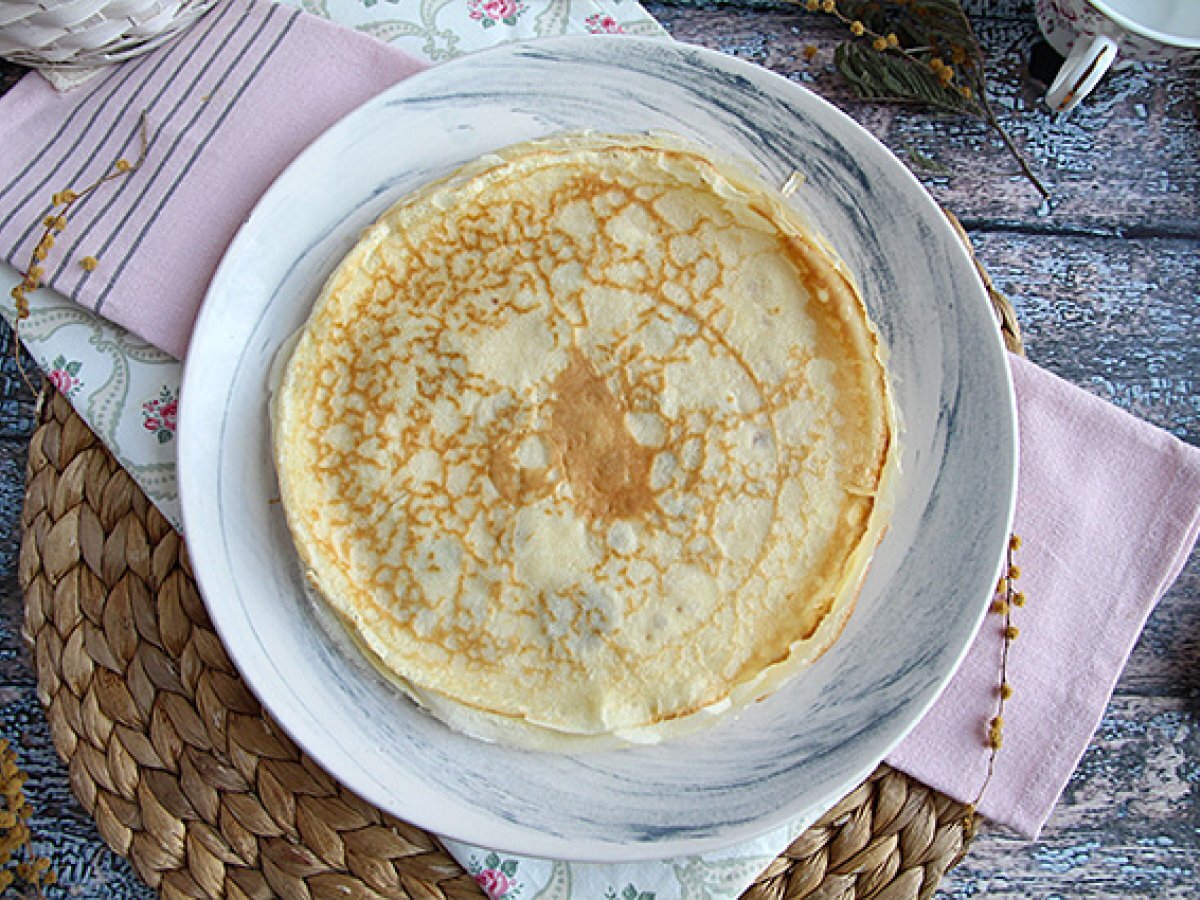 French crepes, the real recipe - Video recipe ! - photo 3