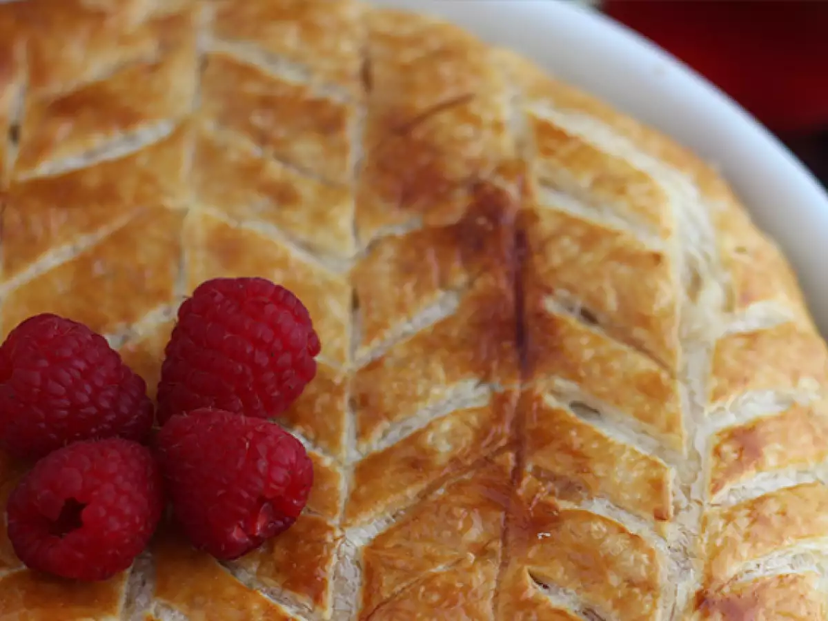 French King's Cake with Raspberry and Pistachio Frangipane - photo 3