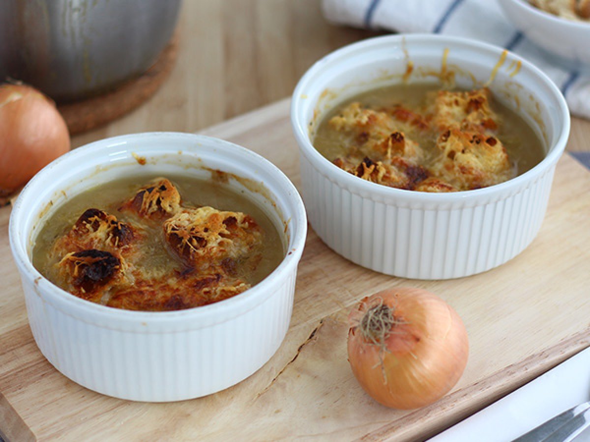 French onion soup - Video recipe!