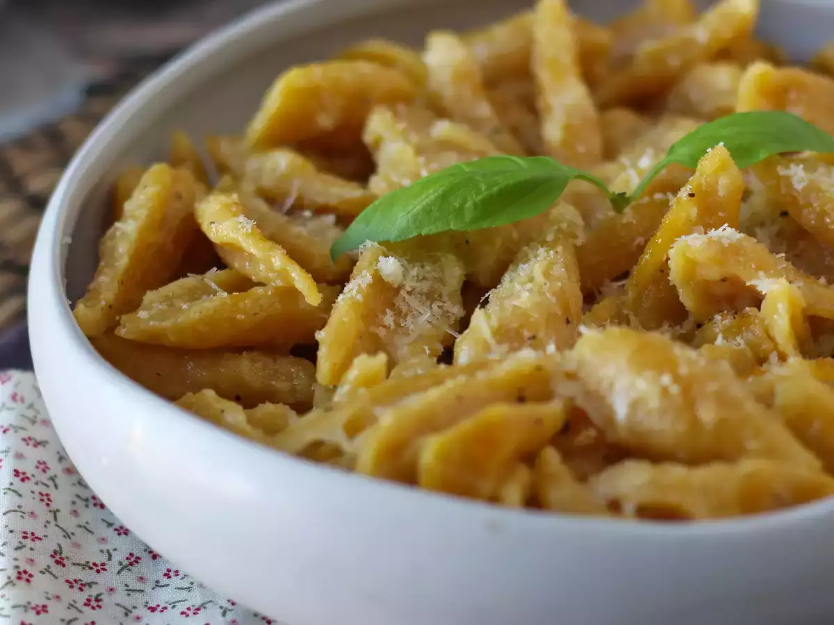 Fresh butternut squash pasta with just 2 ingredients - photo 3