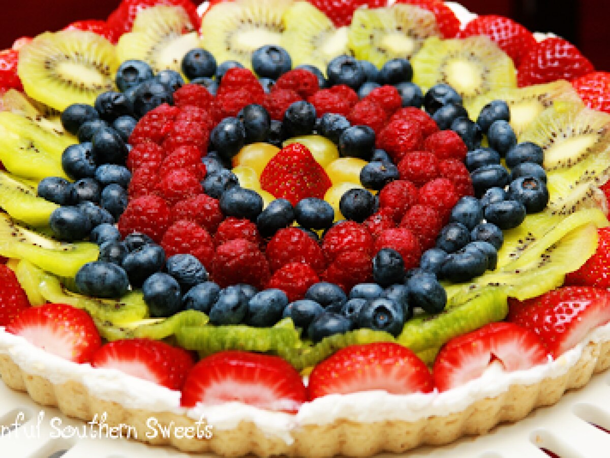 Fresh Fruit Tart & A Le Creuset Giveaway!!!