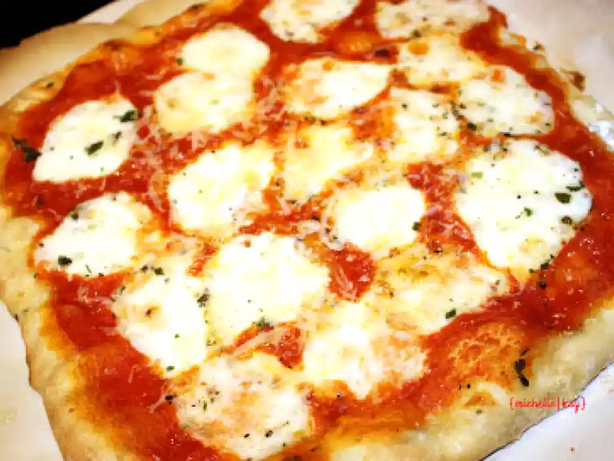 Fresh Mozzarella Pizza