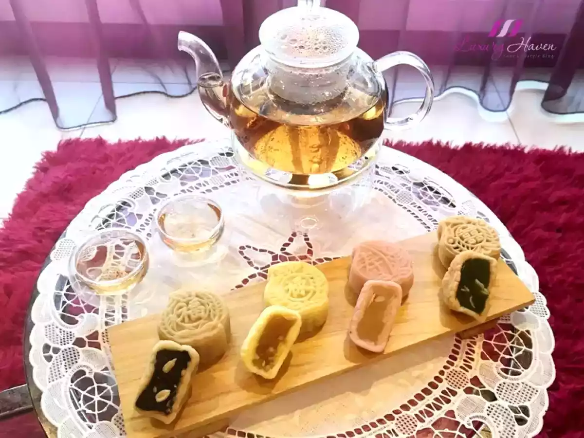 Fresh Orange Snowskin Mooncake with Sweet Corn Paste