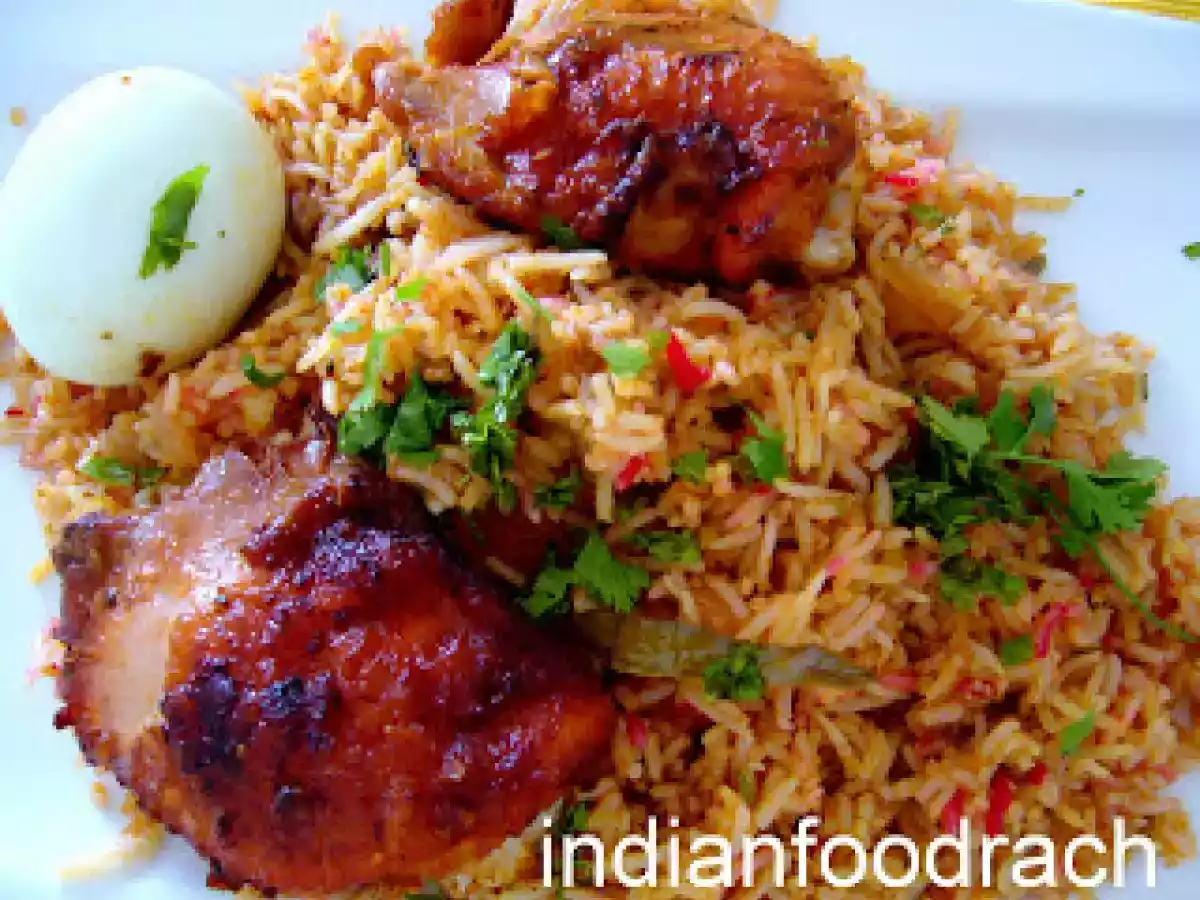 Fried chicken biryani