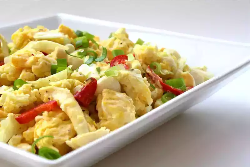 Mushroom and yellow chives fried eggs recipe