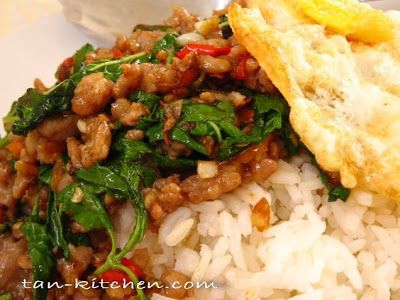 Fried ground pork with basil leave (pad ka-prao mou sub & khai dow ...