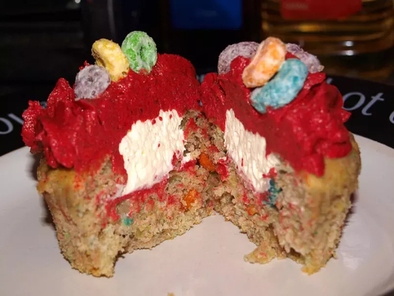 Froot Loop Cupcakes, photo 1