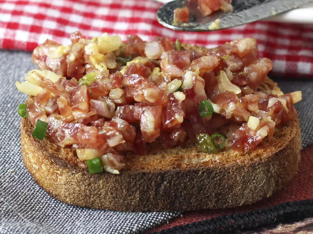 Fuet tartare: a quick version of the classic steak tartare - photo 5