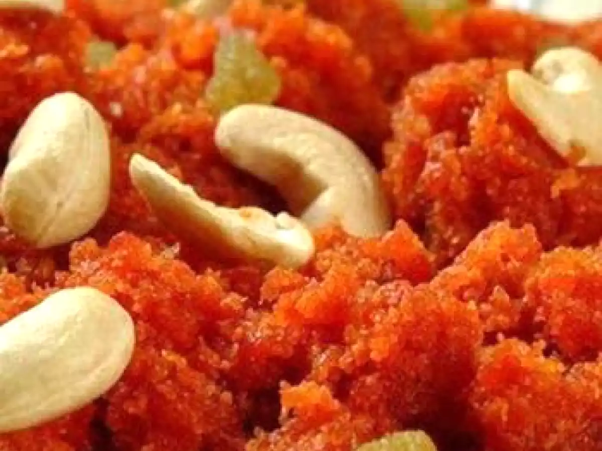 Gajar Ka Halwa ( Carrot Halwa )