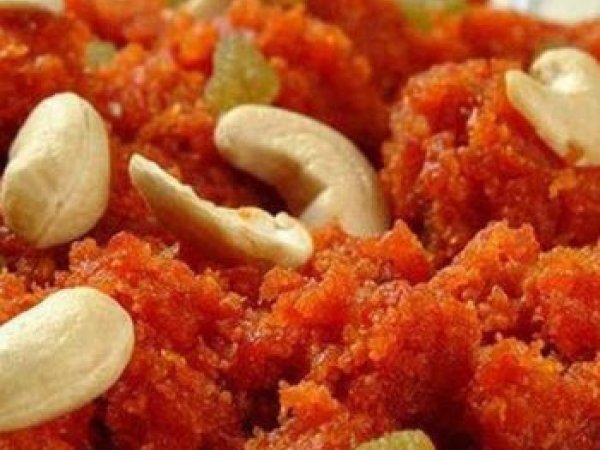 Gajar Ka Halwa ( Carrot Halwa )