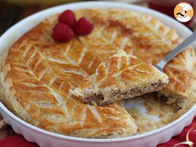 Galette des rois frangipane cake with raspberry pistachio - photo 5