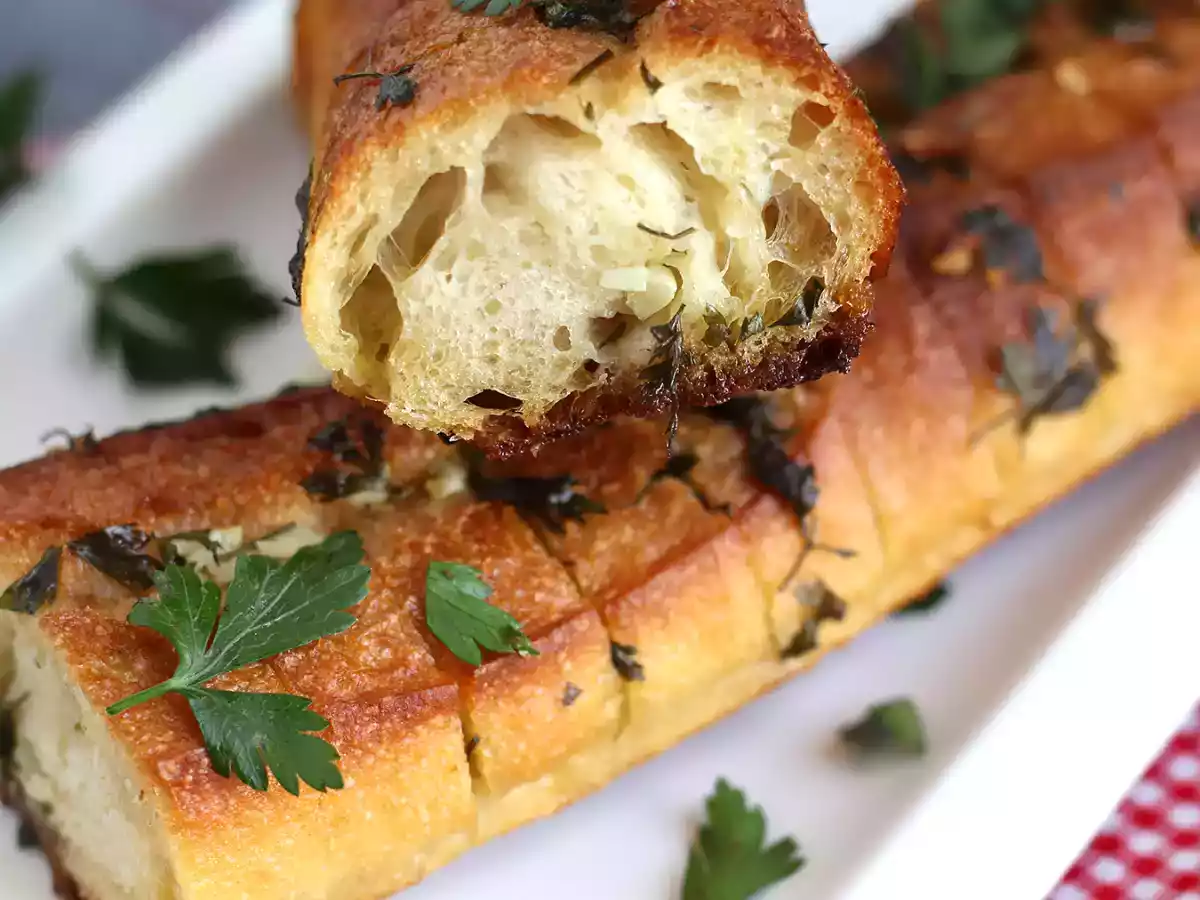 Garlic bread - video recipe ! - photo 3