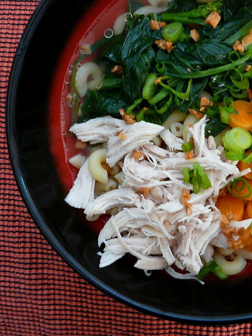 Garlic chicken macaroni soup, Recipe Petitchef