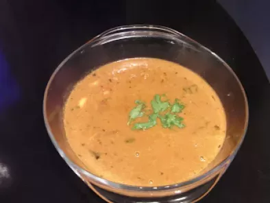 Garlic Curry / Pundu Kozhambu / Vellipai Koora