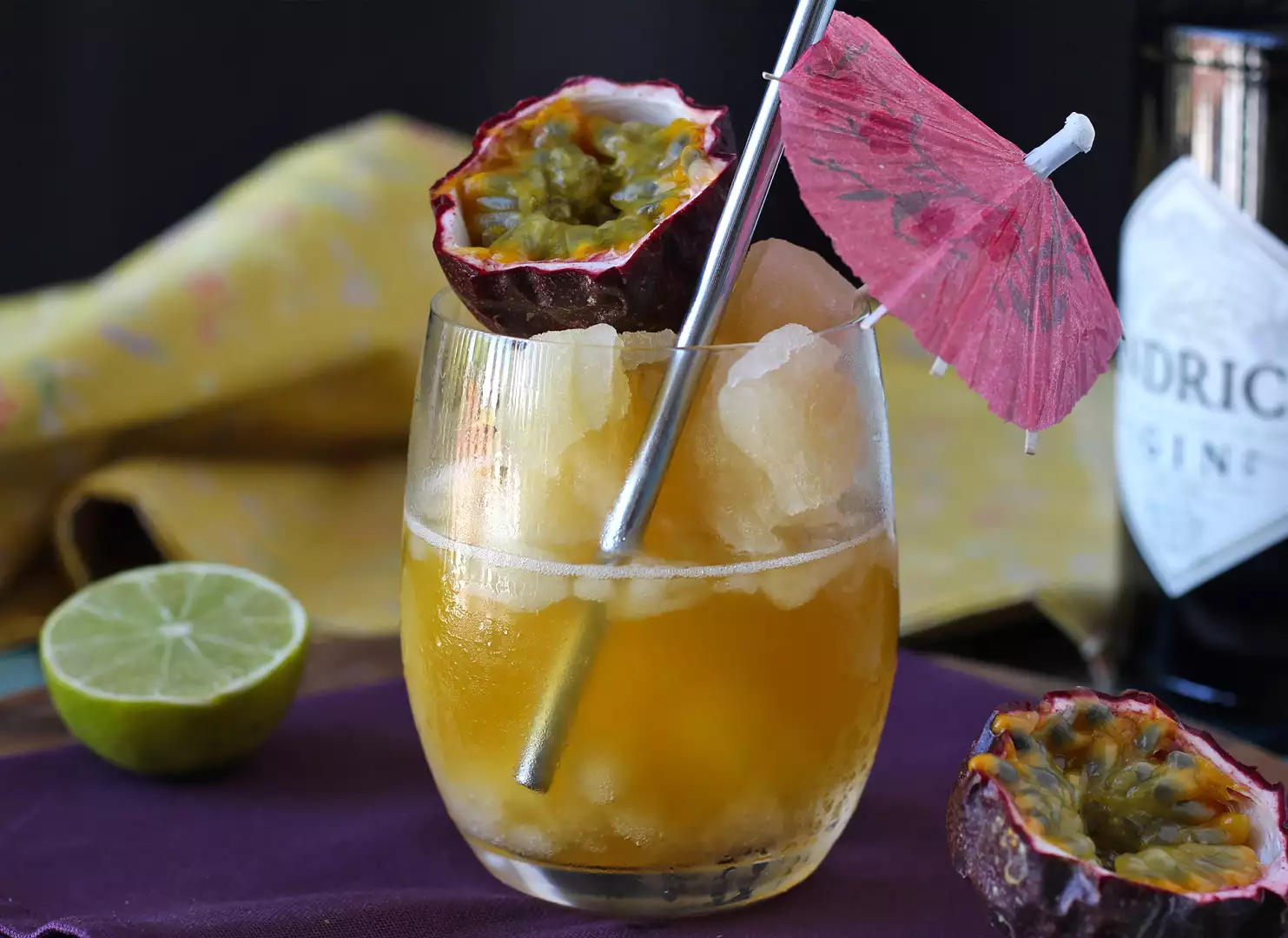 Gin and passion fruit slush cocktail: the perfect summer refreshment!
