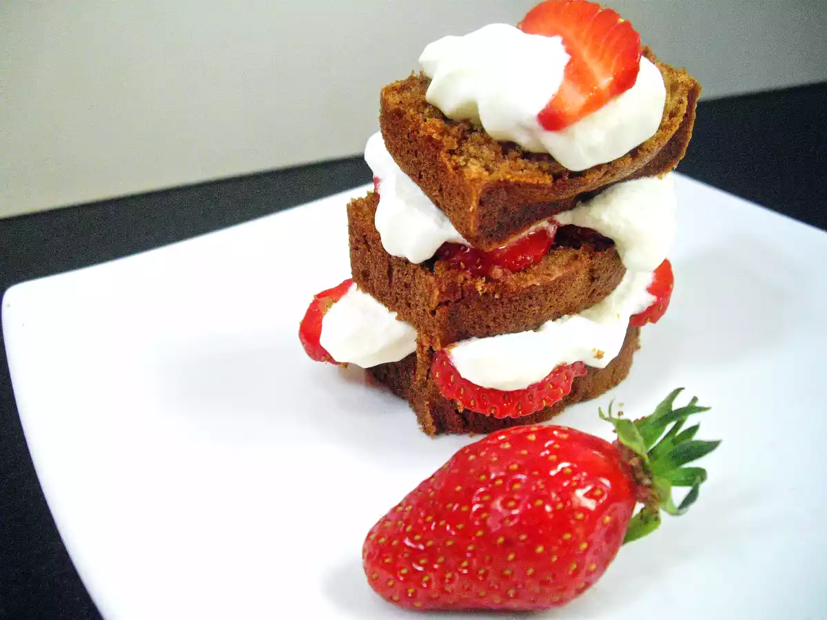 Gingerbread Mini Loaves with Strawberry Butter Roly Poly