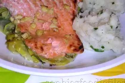 Gingered lemon & honey salmon recipe with leeks & potatoes