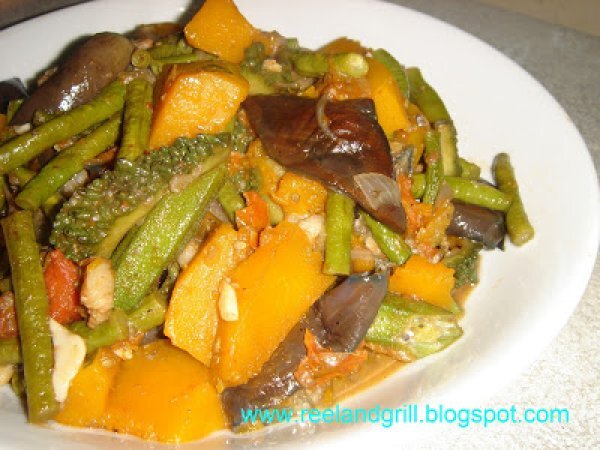 Ginisang Gulay or Pakbet/Pinakbet Tagalog (Sauteed Vegetables with Fish Paste)