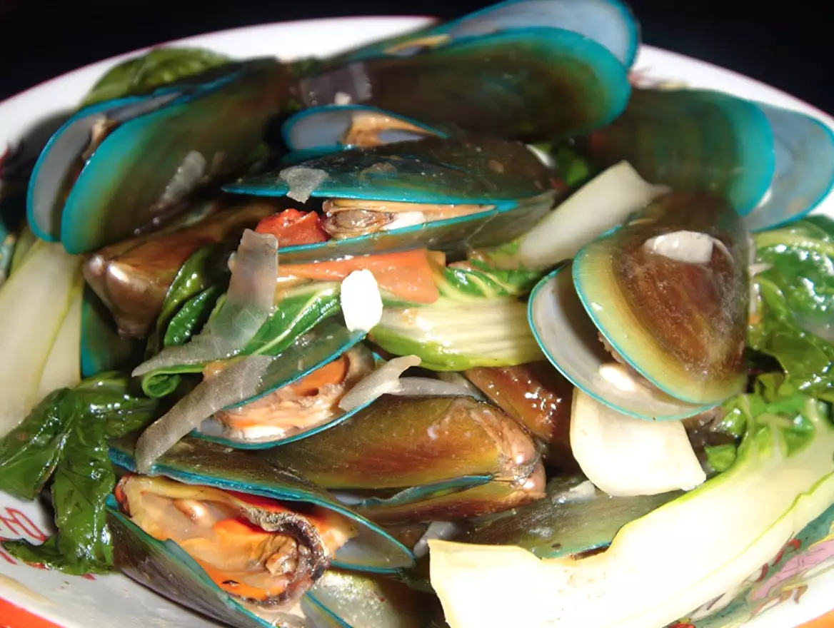 Sauteed asian green mussels recipe