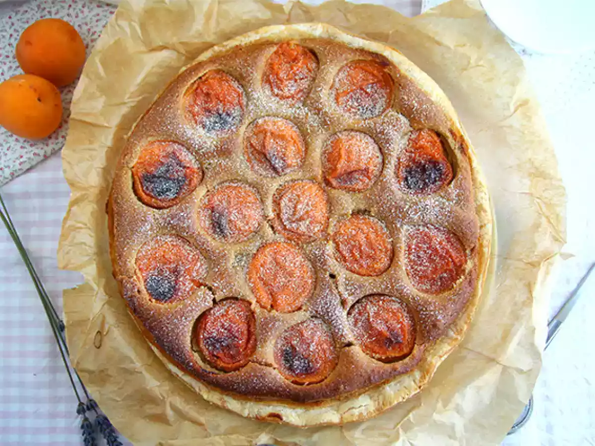 Gluten-free apricot tart