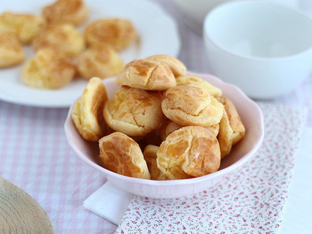 Gluten free cream puffs - Video recipe!