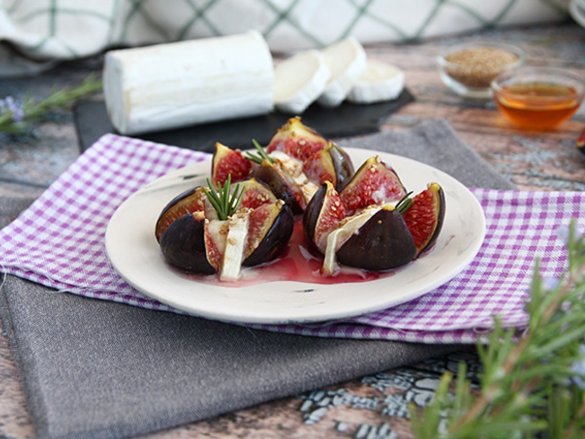 Goat cheese and honey figs - photo 3