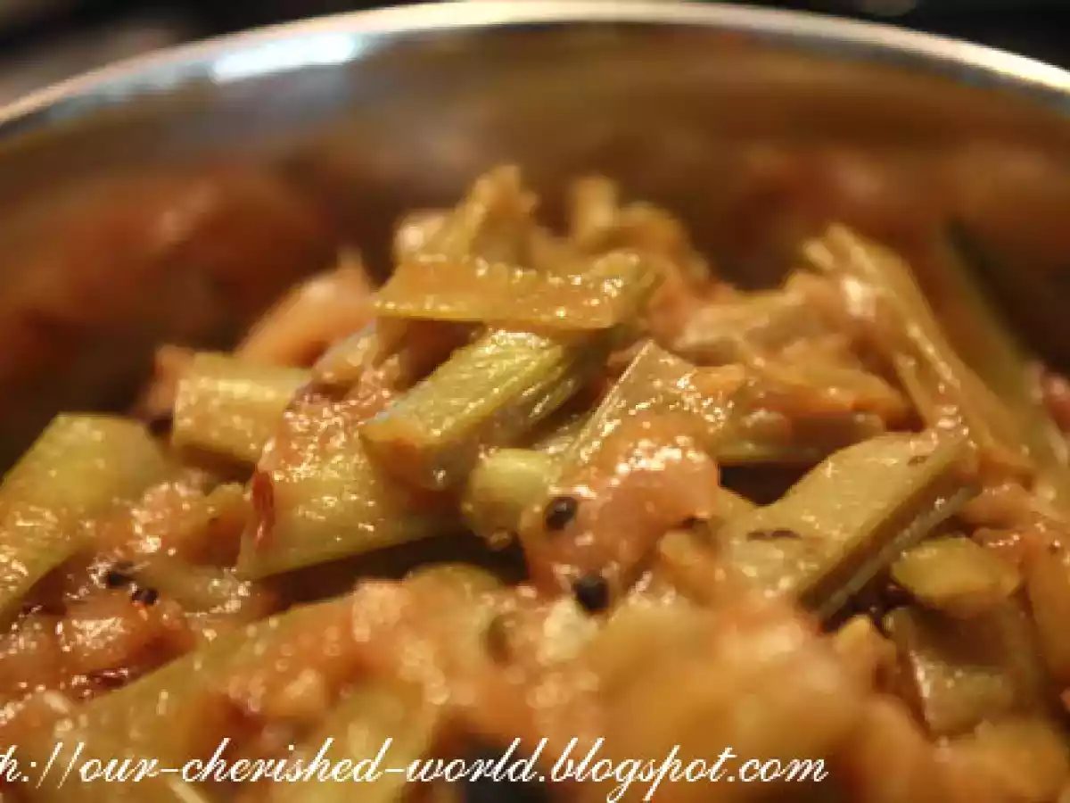 Goru Chikkudu (Guvar) - Mamidikaya Kura / Cluster Beans Raw Mango Curry - photo 2