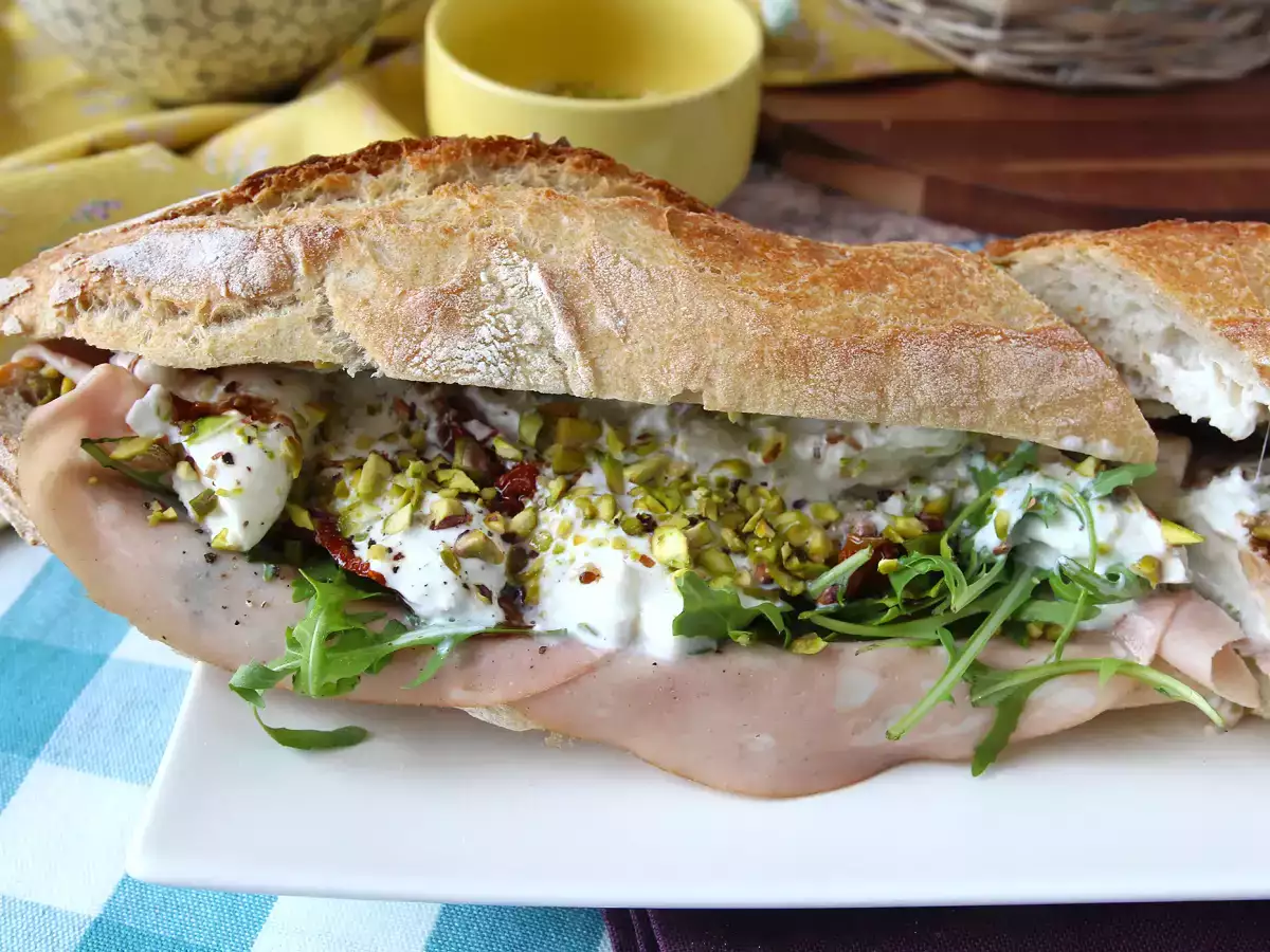 Gourmet Italian mortadella and burrata sandwich - photo 7