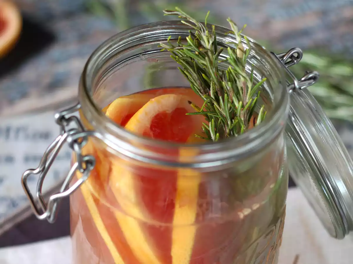 Grapefruit and rosemary flavored water: the detox drink without added sugar - photo 2