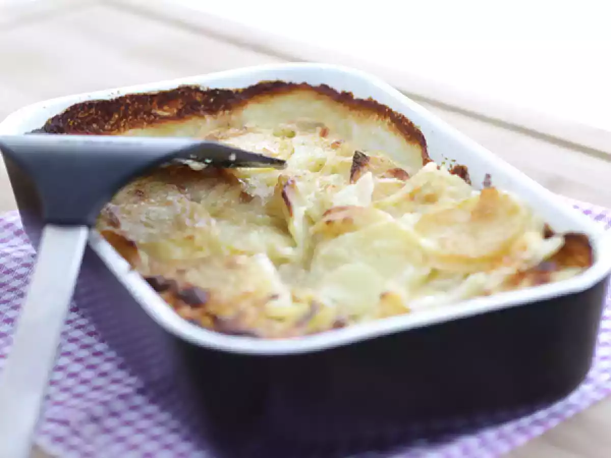 Gratin dauphinois, the real traditional french potato gratin recipe - photo 3