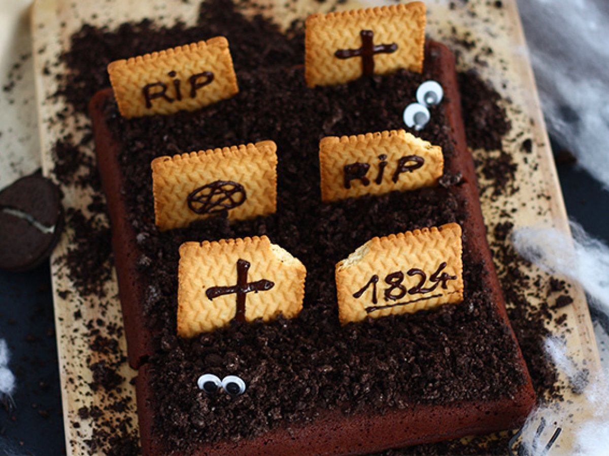 Graveyard brownies for Halloween - photo 3