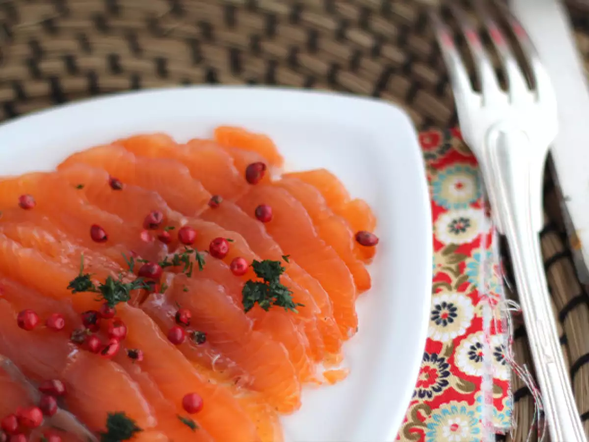 Gravlax, Swedish-style marinated salmon - photo 2
