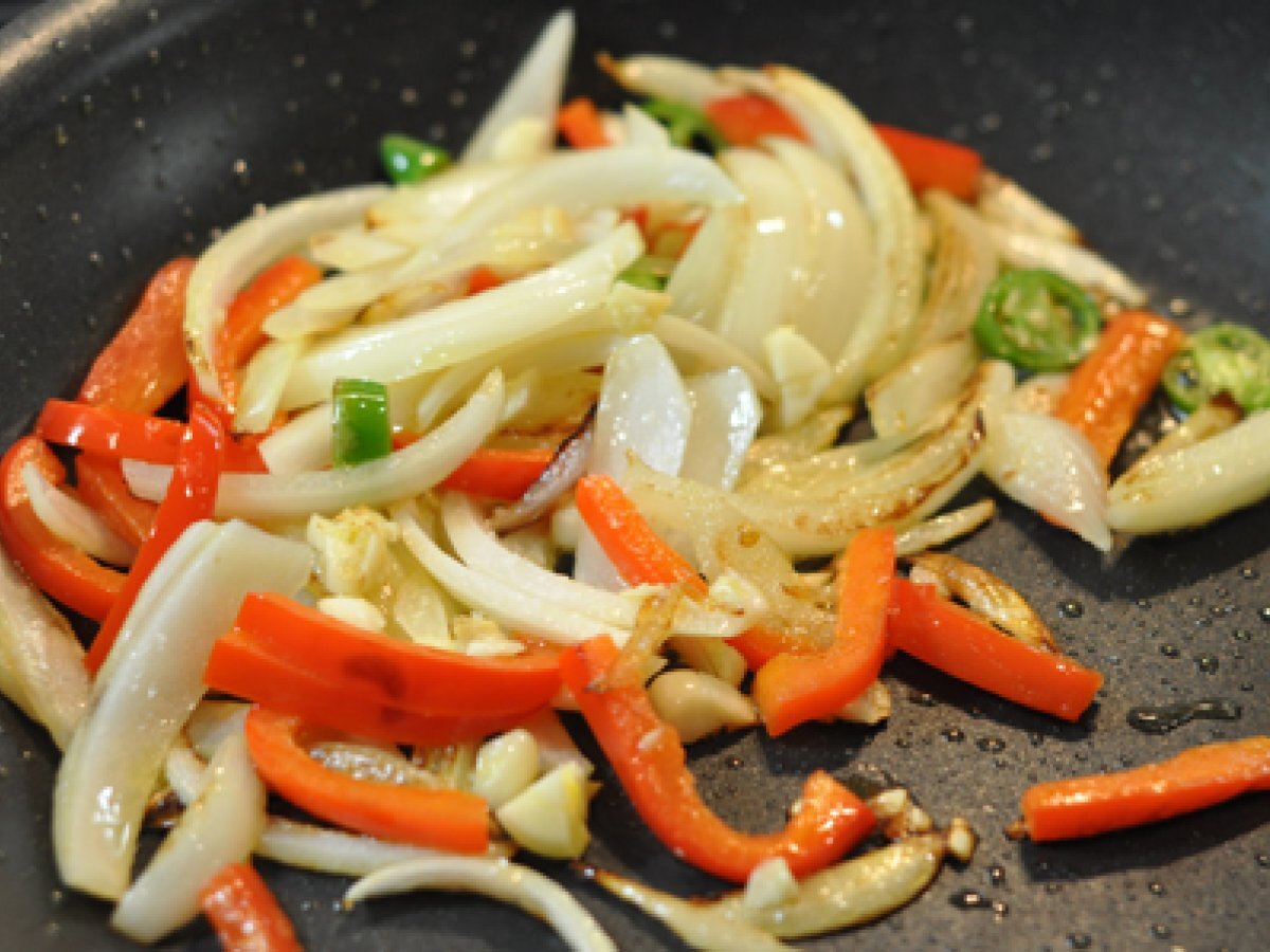 Great Thai Dish: Pad Kee Mao ? Spicy Thai Drunken Noodle Recipe with Tofu - photo 3