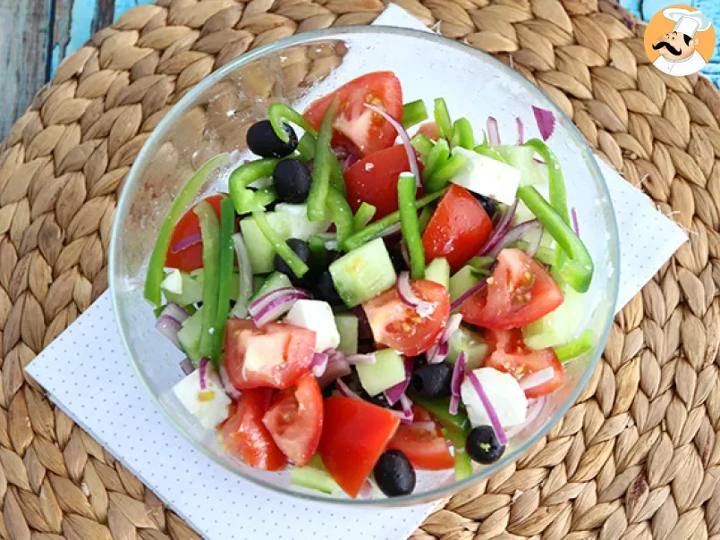 Greek salad - Horiatiki - photo 2