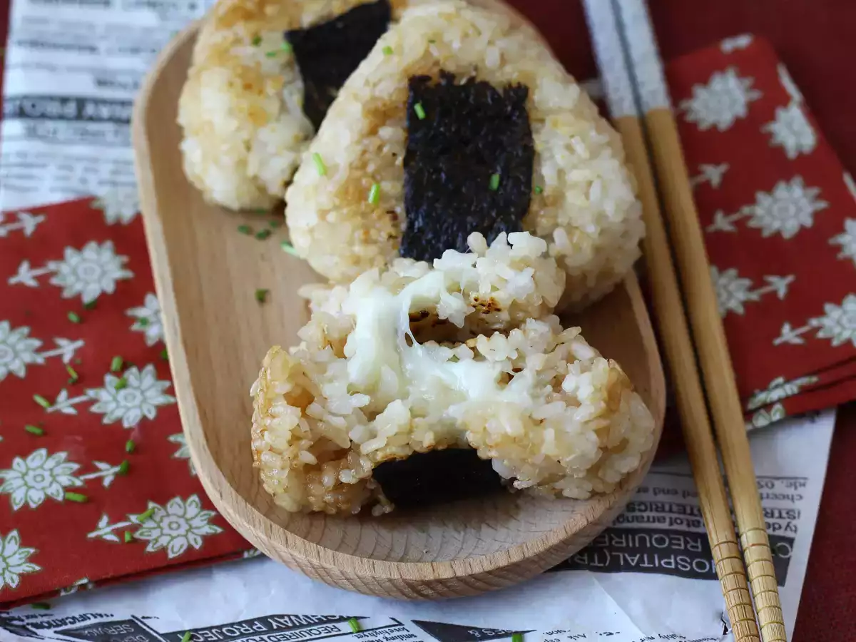 Grilled onigiri topped with melted cheese: you'll devour them! - photo 6