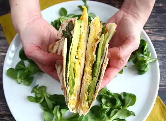 Grilled tortilla wrap recipe - brunch style hack