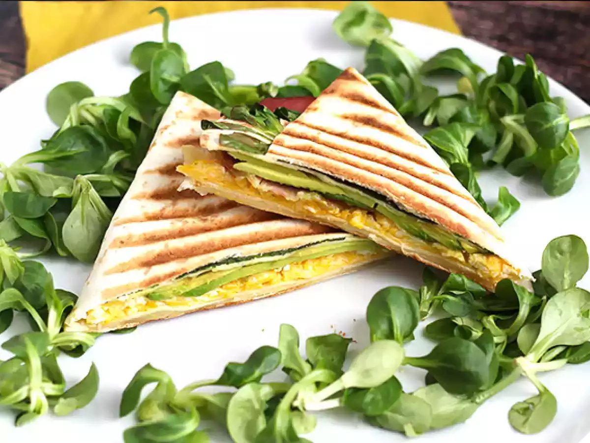 Grilled tortilla wrap brunch style - tortilla wrap hack - photo 2