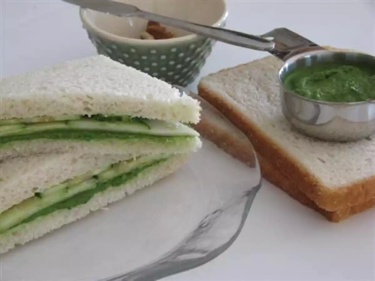 Gujarati Green Chutney Sandwich