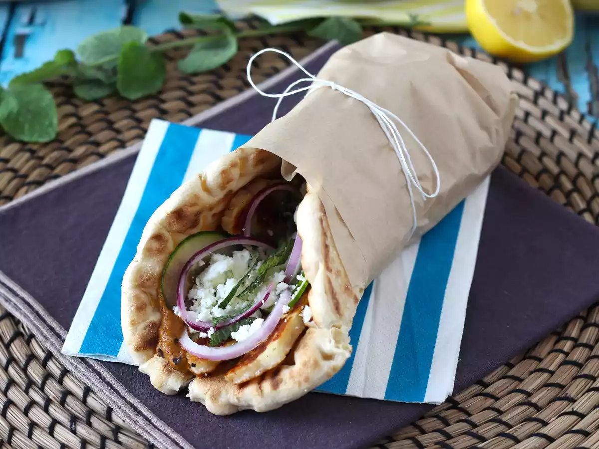 Gyros with halloumi, a vegetarian version of the greek sandwich!