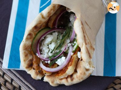 Gyros with halloumi, a vegetarian version of the Greek sandwich! - photo 3